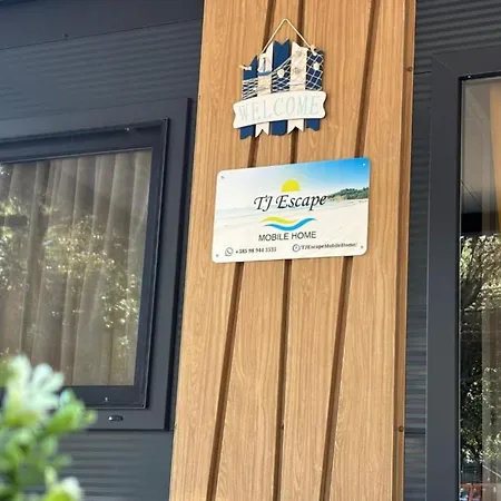 Tatil Evi Tj Escape - Mobile - Mobile With Hot Tub And Terrace Pakoštane