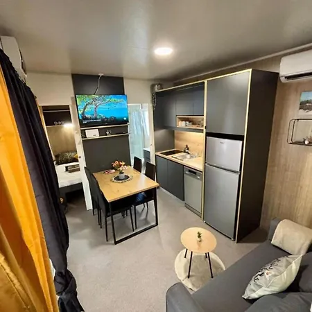 Tatil Evi Tj Escape - Mobile - Mobile With Hot Tub And Terrace *