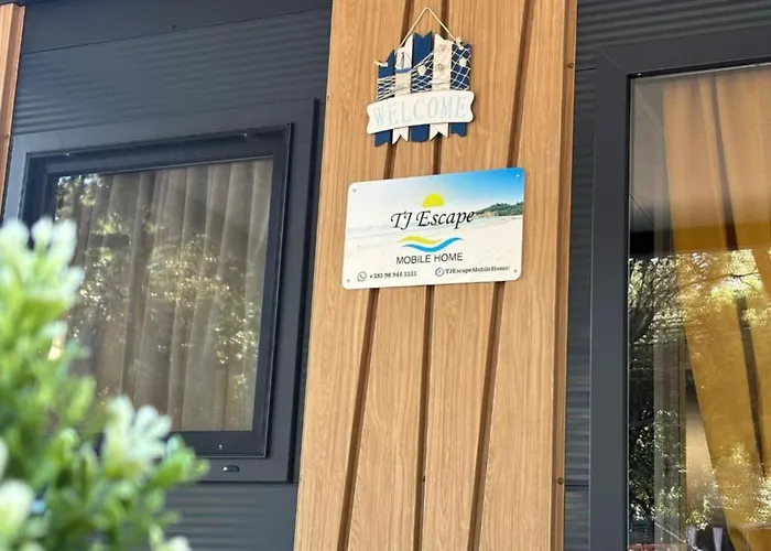 別荘 Tj Escape - Mobile - Mobile With Hot Tub And Terrace Pakoštane